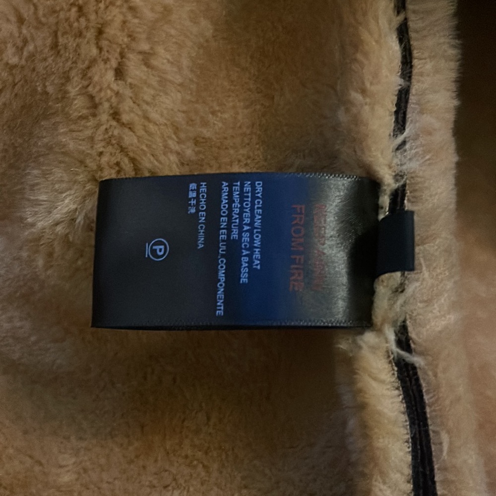 Shearling coat - Picture 2 of 3